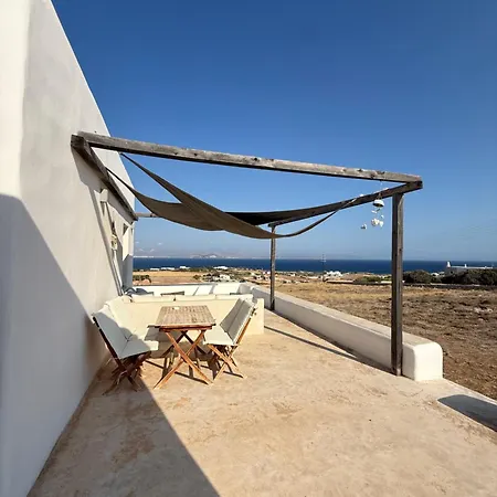 White House With Sea View Ferienhaus *